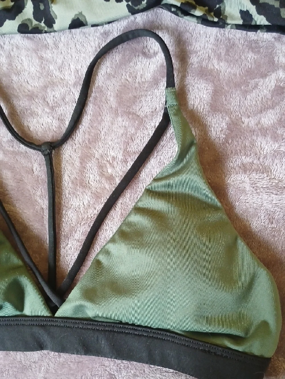 Victoria's Secret Green & Black Sports Bra Set Size Small